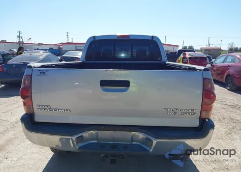 2005 Toyota Tacoma Prerunner V6 z USA, uszkodzony, nr VIN 5TETU62N45Z113020